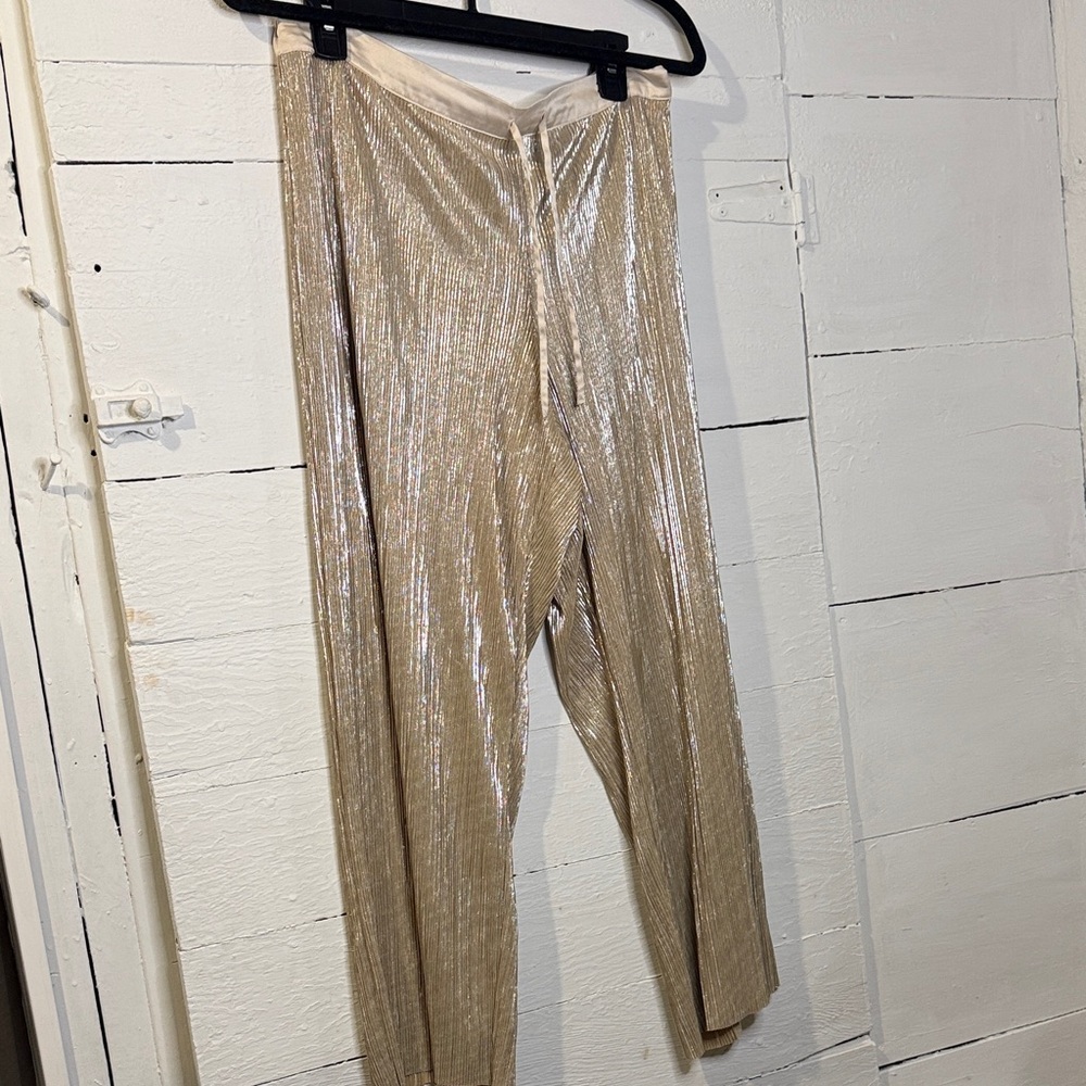 Victoria's Secret Shiny Gold Cropped Pants
